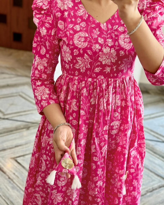 Fuchsia Pink Floral Print Gathered Flared Kurta with Puff Sleeves