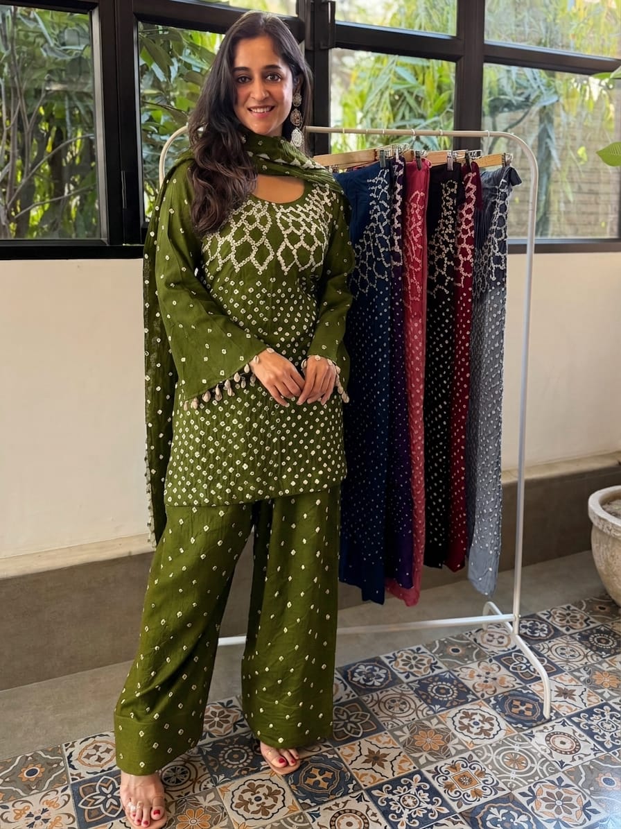 Women’s Traditional Bandhani Print 3-Piece Kurti Set with Wide-Leg Palazzo & Dupatta