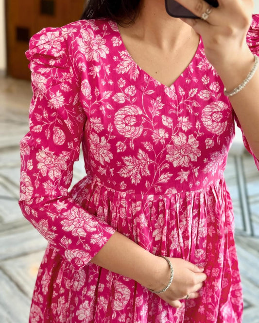 Fuchsia Pink Floral Print Gathered Flared Kurta with Puff Sleeves